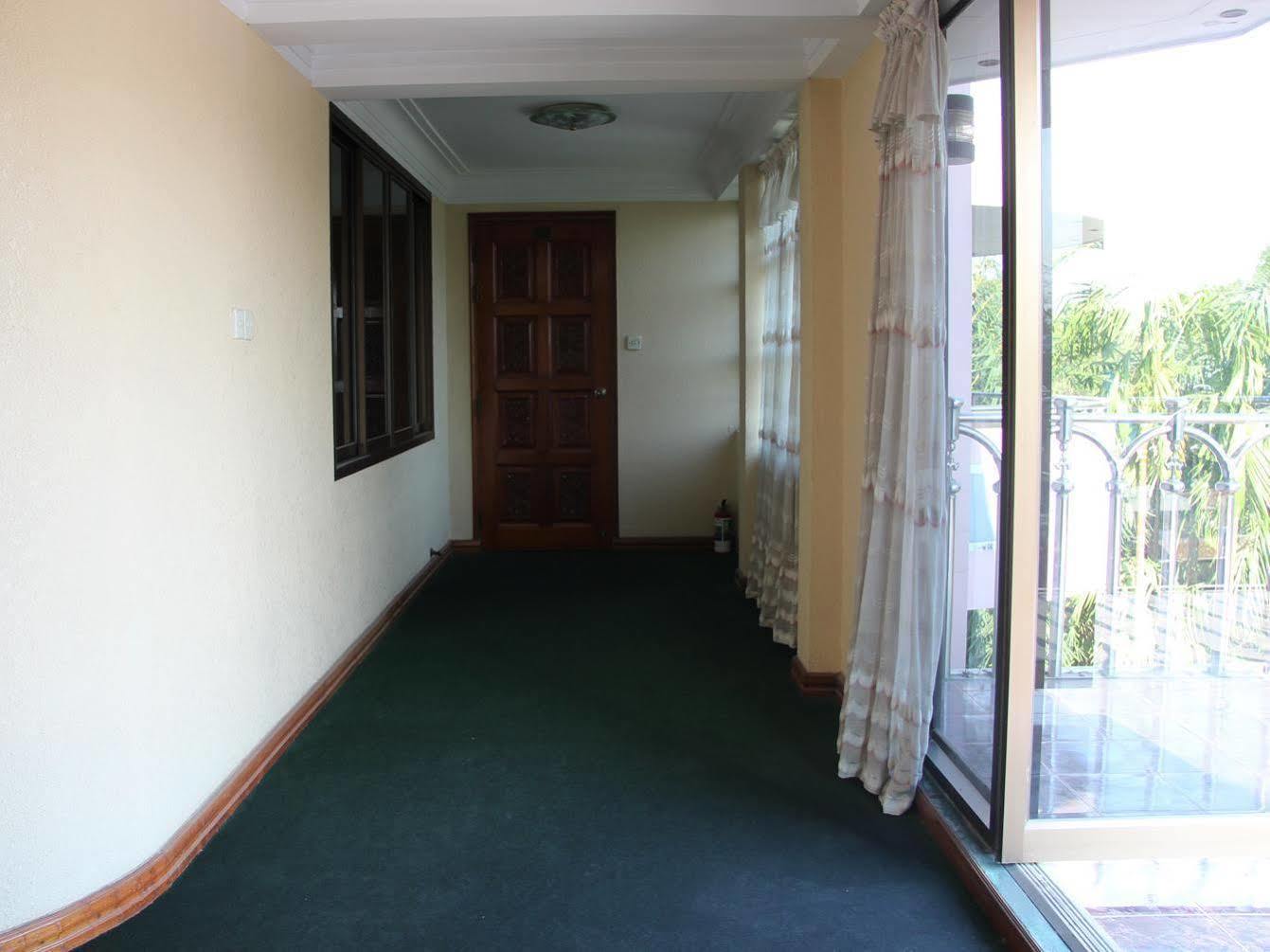Hotel Windsor Rangoon Buitenkant foto