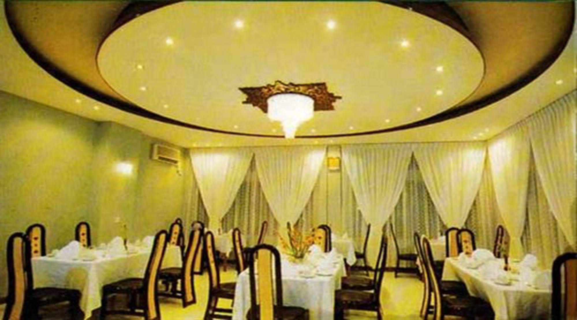 Hotel Windsor Rangoon Buitenkant foto